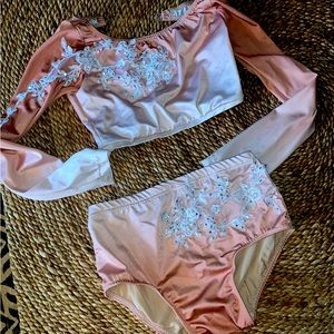 Luxe Dance Costumes ombré tan and cream dance solo costume. Adult medium.